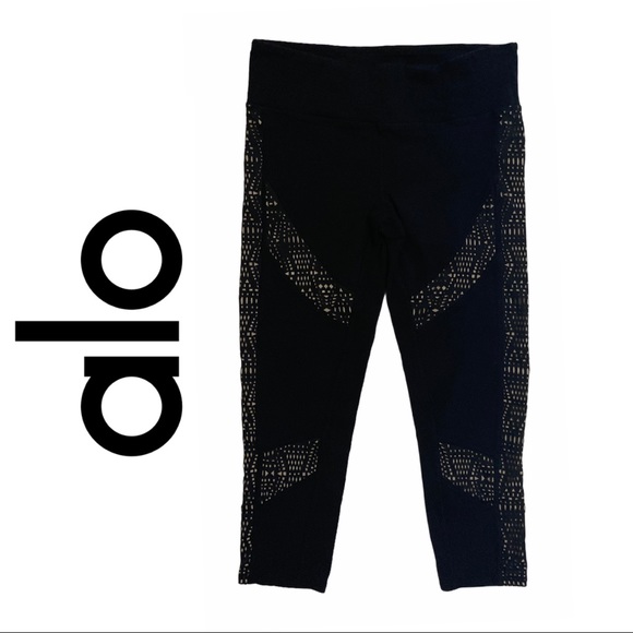 ALO Yoga Pants - Alo Yoga Black Capri Leggings